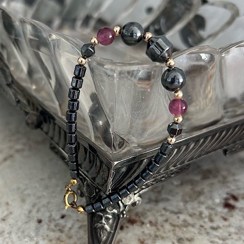 Hematite and pink quartz bead bracelet